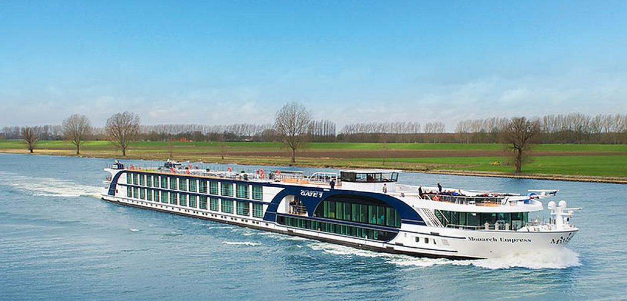 MS Monarch Countess